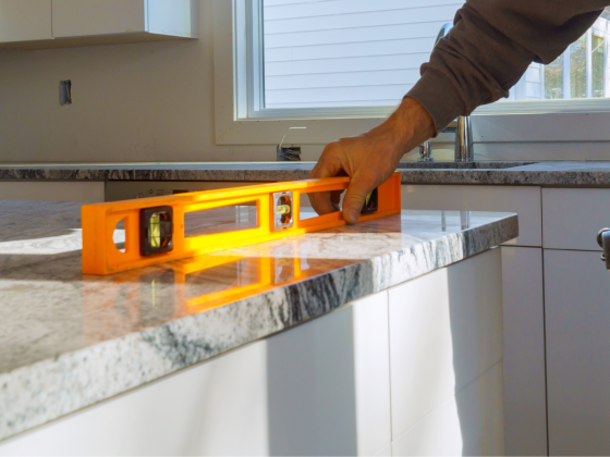 warning signs, sales tactics, word of mouth, remodel project, high quality, good contractor, bad contractor, job site, expect to pay, high pressure, red flags, sign a contract, total cost, cabinet make